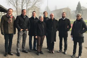 Das Preisgericht bei der Arealbegehung planzeit